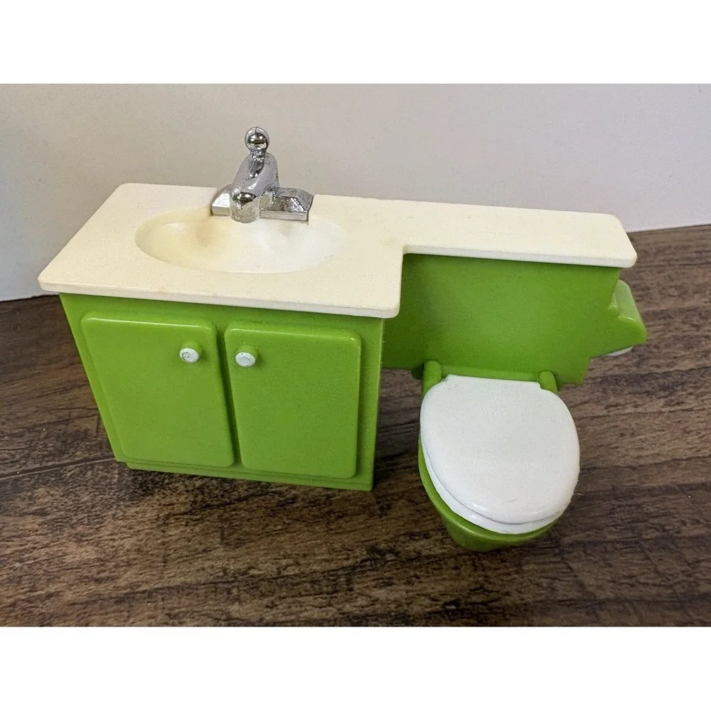Vintage 1977 Fisher Price Dollhouse Family Green Bathroom Toilet Shower Vanity